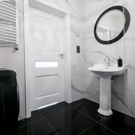 Apartament Royal Blue *